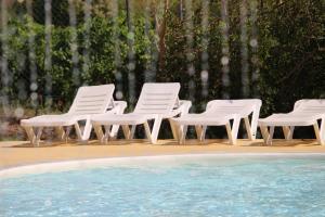 Campings Camping Le Dolium : photos des chambres