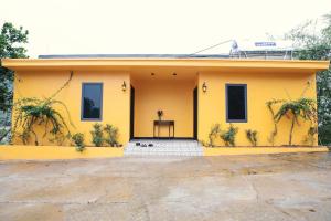 House on a hill with stunning views Hoa Binh Lake