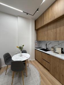 Paris and Eneas Studios