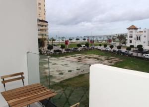 Bright apartment with 2 terraces near the beach
