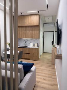 Paris and Eneas Studios