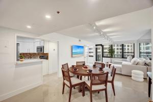 Stylish 2BR Condo with Balcony Views 1409
