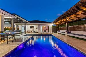 Villa Sunset by Glam Homes