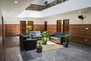 Hotel Bombay Residency--Bombay Lucky Restaurant - Dharmastala