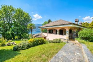 Casa Serena park and Lake View - Happy Rentals