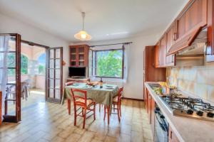 Casa Serena park and Lake View - Happy Rentals