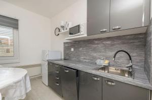 Apartments Beachfront Srima