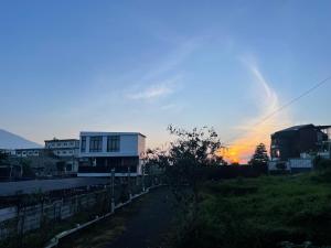 Infinite 88 Villa Batu