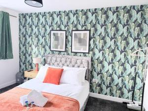 Soothing Stay Near Shopping and City Centres
