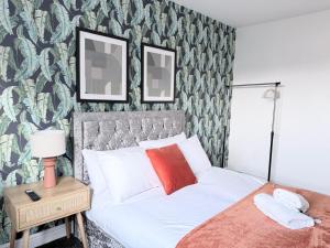Soothing Stay Near Shopping and City Centres