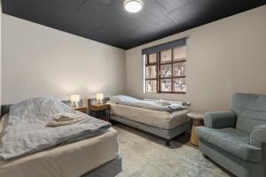 Private Luxury Villa - Sauna, Hot Tub & Guesthouse