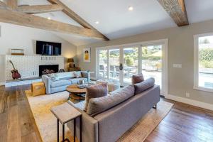 Modern Country Retreat close to Sonoma Plaza