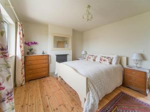 4 Bed in Worth Matravers oc-ic118