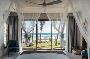 5BR Exclusive Beachfront Villa with Pool in Tulum
