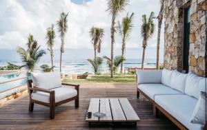 5BR Exclusive Beachfront Villa with Pool in Tulum