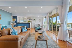 Riverfront Escape- Space to Unwind