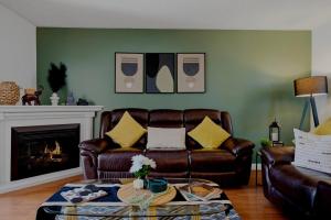 Walk to Downtown Orangeville with Free Parking & Games