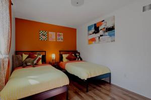 Walk to Downtown Orangeville with Free Parking & Games