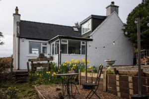 Ard Dhub House Your 3 Bedroom cottage retreat in Waternish