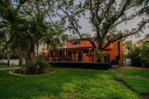 Recharge AND Relax Hideaway - Holiday Home - Holiday Home