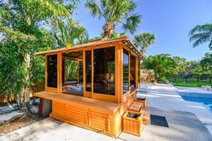 Recharge AND Relax Hideaway - Holiday Home - Holiday Home