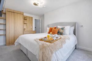 Modern Luxury 1BR Flat with Balcony and Near Epping Forest