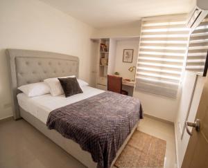 Apartamento de 3 Habitaciones 2 TV con parqueadero cerca al estadio