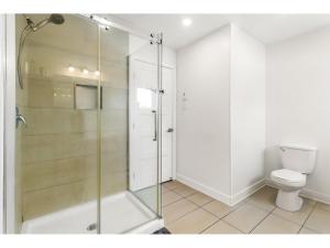 Near F1 circuit brand new 3 bedrooms apartment
