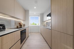 Luxury Camden Apartment- 2 bed2 bath- by Station