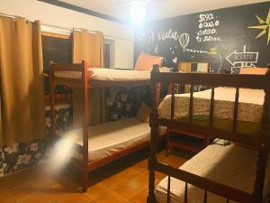 Toca da Mona Roots Hostel