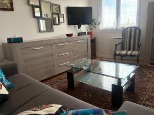 Chic studio en centre-ville, parking - 2 pers. - FR-1-410-493