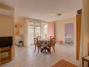 Charmant T2 avec terrasse - 4 pers. - FR-1-877-11