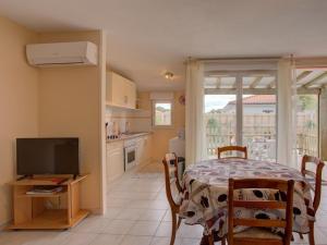 Charmant T2 avec terrasse - 4 pers. - FR-1-877-11
