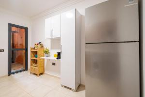 Grand Duplex 4 Chambres avec Terrasse, Piscine et Parking