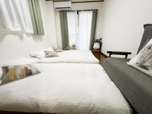 3-mins walk from Hibiya Line station in the Ueno area of Taito city, 2-bed private rental, 8 mins direct to Akihabara, 24 mins to Ginza