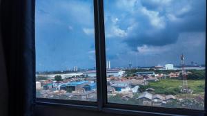 Apartemen Riverview Tower Mahakam With Netflix By UVroomsOfficial