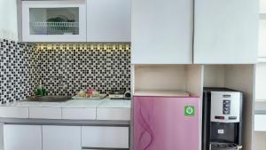 Apartemen Riverview Tower Mahakam With Netflix By UVroomsOfficial