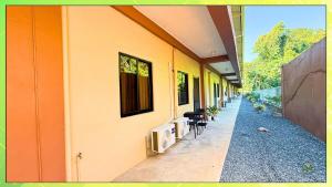 Furnished Inn, 2BR Prime Location, Free Parking