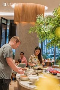 Marina Ha Long Beachfront Hotel