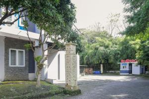 RedDoorz @ Jamin Ginting Medan