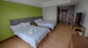 Newtown Plaza Hotel