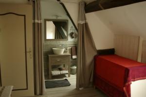 B&B / Chambres d'hotes La tuilerie-Les Champs du Possible : Chambre Double