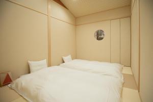 御屋杉 床暖房付き 京都駅から徒歩10分マッサージ付きのお風呂が楽しめるモダンデザインのお宿