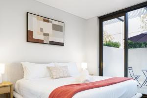 Elevated Stay with Refined Interiors and Courtyard - Hosted by Canstay
