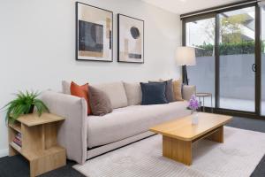 Elevated Stay with Refined Interiors and Courtyard - Hosted by Canstay