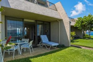 Oceanfront Maui Point Condo Sleeps 4 - Unit A3 condo