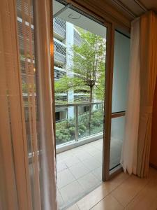 Affordable Stay Across NAIA Terminal 3 with 500mbps WIFI and free Netflix access C53D