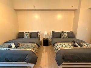 Affordable Stay Across NAIA Terminal 3 with 500mbps WIFI and free Netflix access C53D