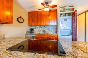 Maui Vista #2-210 Remodeled, Near Pool, Pickleball Courts, Close to Beach