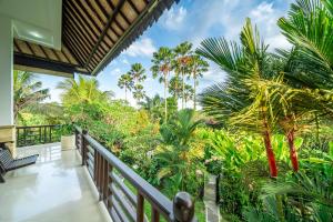 Bali Dream Garden - Tropical Escape with Pool & Spa